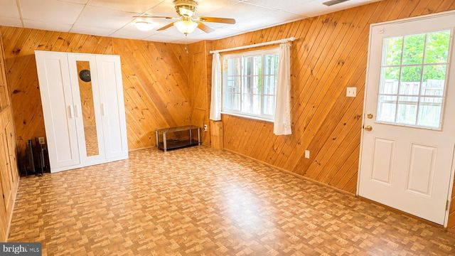 2100 GLENN SPRING CT, Falls Church, VA 22043