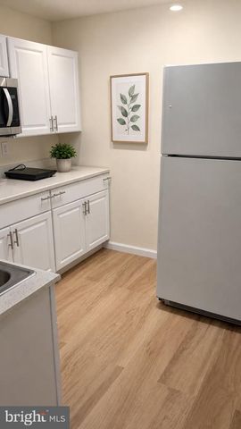 2100 GLENN SPRING CT, Falls Church, VA 22043