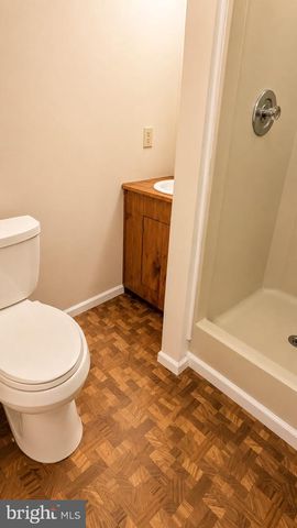 2100 GLENN SPRING CT, Falls Church, VA 22043