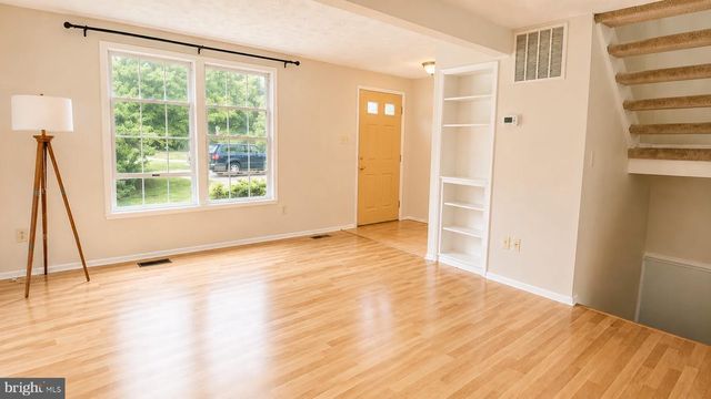 2100 GLENN SPRING CT, Falls Church, VA 22043