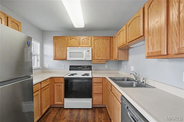 410 Benton C, St Peters, MO 63376