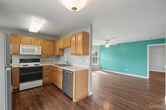 410 Benton C, St Peters, MO 63376