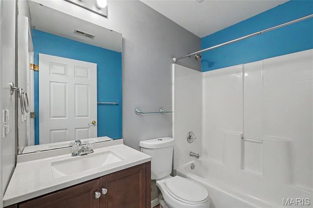 410 Benton C, St Peters, MO 63376
