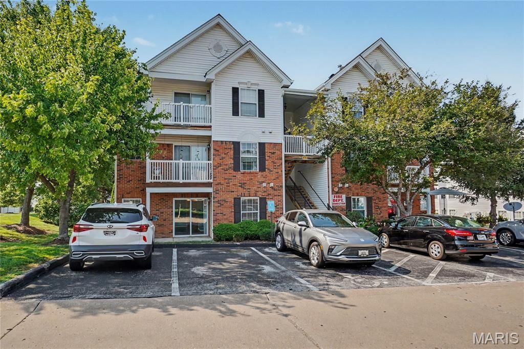 410 Benton C, St Peters, MO 63376