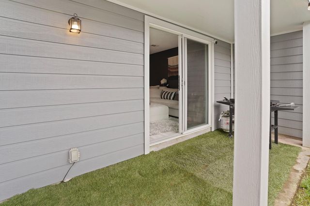 207 Granberry Street, Humble, TX 77338