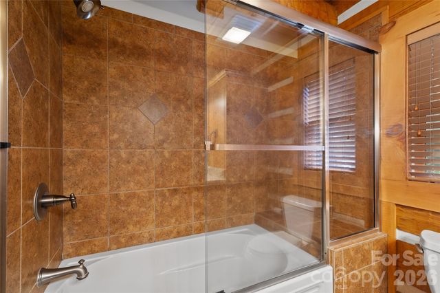 18 Rachels Circle, Maggie Valley, NC 28751