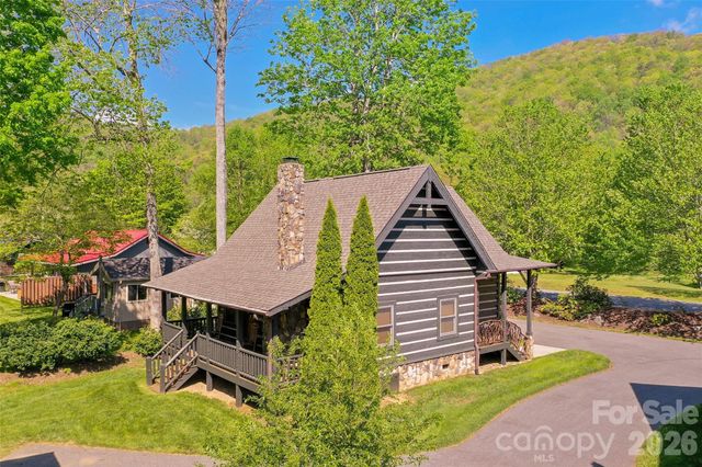 18 Rachels Circle, Maggie Valley, NC 28751