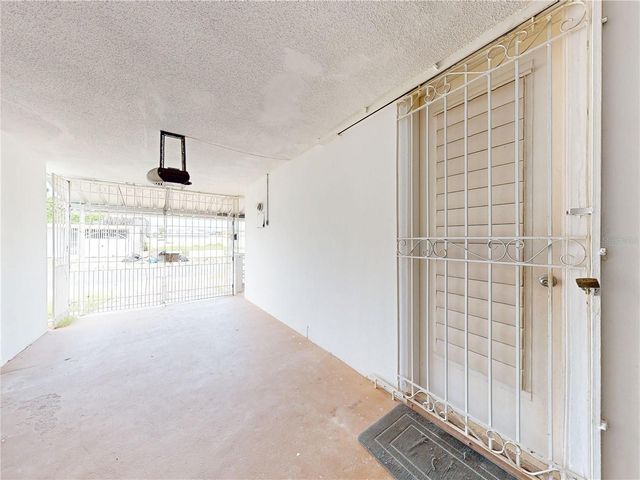 96-16 URB. VILLA CAROLINA, Carolina, PR 00984