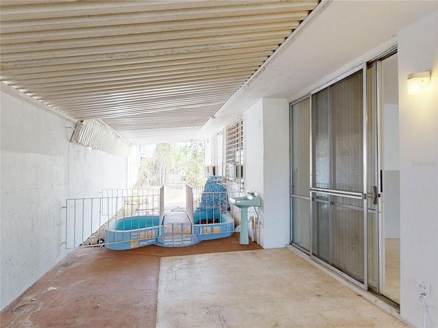 96-16 URB. VILLA CAROLINA, Carolina, PR 00984