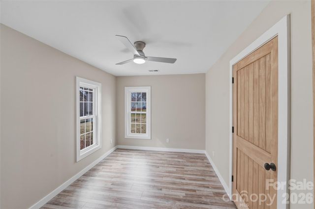 522 W Mclelland Avenue, Mooresville, NC 28115