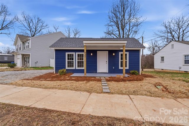 522 W Mclelland Avenue, Mooresville, NC 28115