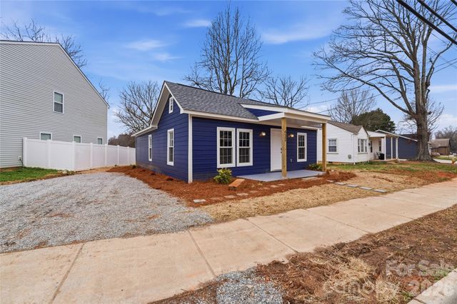 522 W Mclelland Avenue, Mooresville, NC 28115