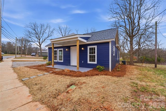 522 W Mclelland Avenue, Mooresville, NC 28115