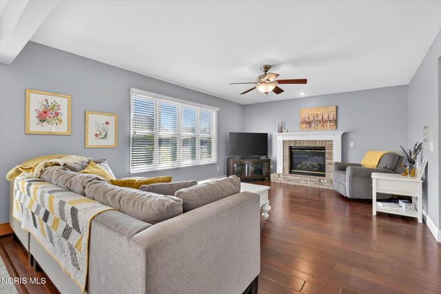 14517 Olde Trail Drive, Perrysburg, OH 43551