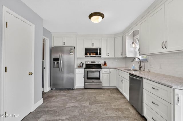 14517 Olde Trail Drive, Perrysburg, OH 43551