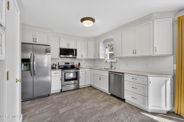 14517 Olde Trail Drive, Perrysburg, OH 43551