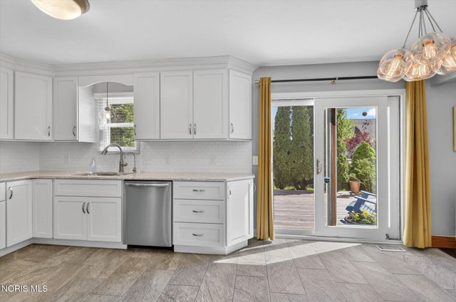 14517 Olde Trail Drive, Perrysburg, OH 43551