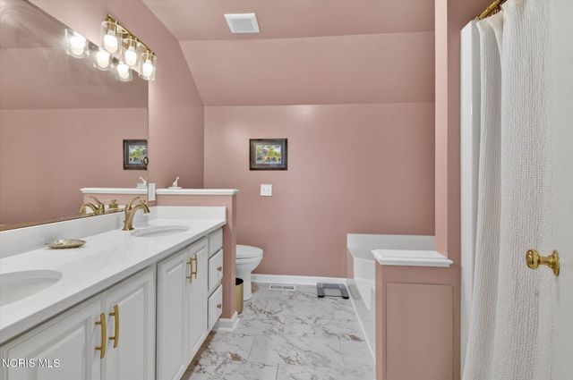 14517 Olde Trail Drive, Perrysburg, OH 43551