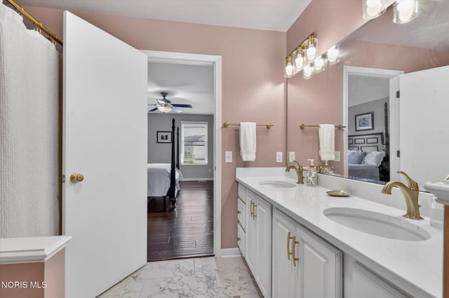 14517 Olde Trail Drive, Perrysburg, OH 43551