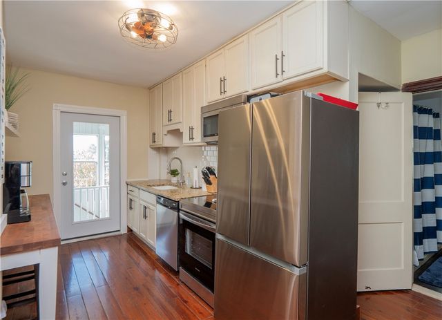 4 Newport Avenue B2, Newport, RI 02840