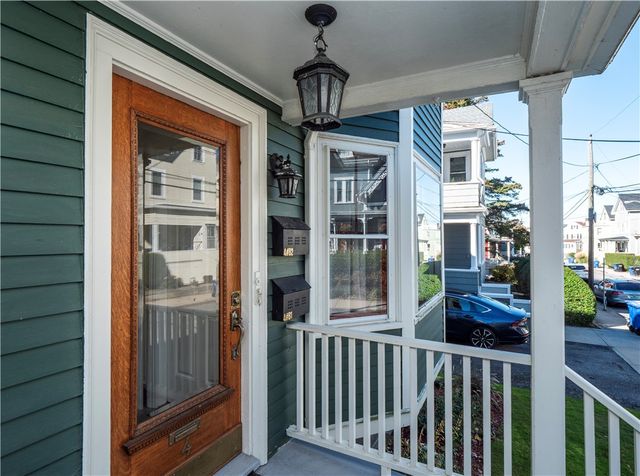 4 Newport Avenue B2, Newport, RI 02840