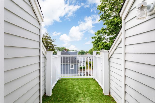 4 Newport Avenue B2, Newport, RI 02840