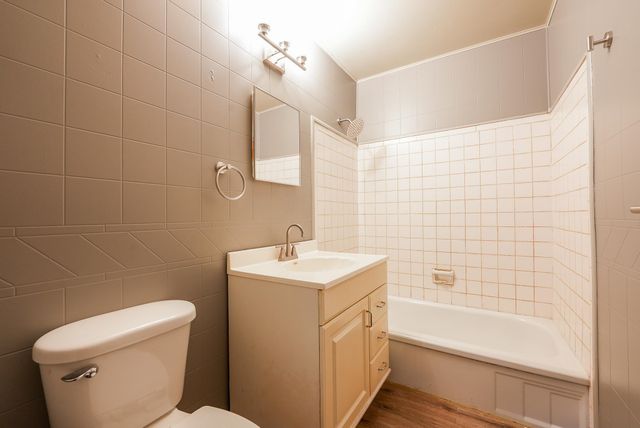 1405 W Edgemoor Dr, El Dorado, KS 67042