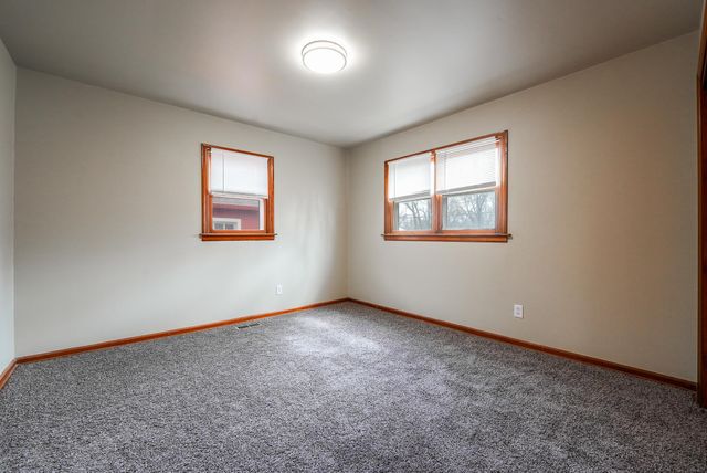 1405 W Edgemoor Dr, El Dorado, KS 67042