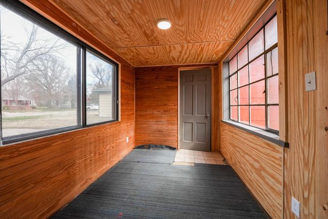 1405 W Edgemoor Dr, El Dorado, KS 67042