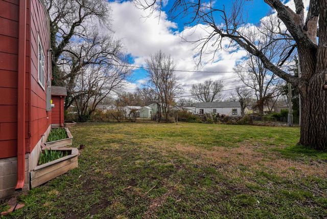 1405 W Edgemoor Dr, El Dorado, KS 67042