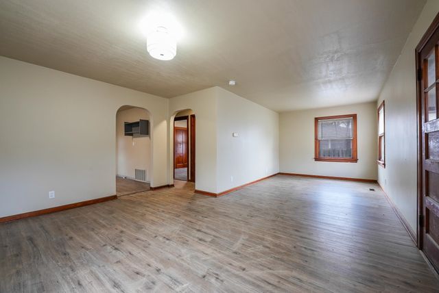 1405 W Edgemoor Dr, El Dorado, KS 67042