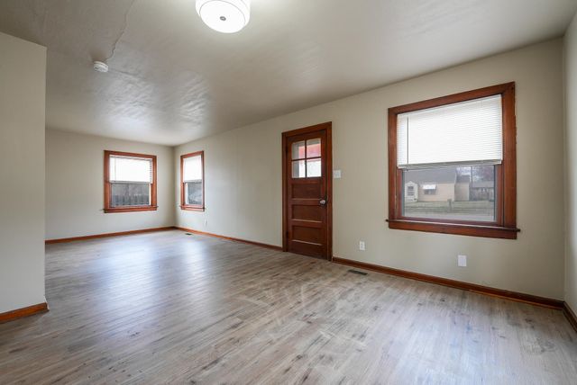 1405 W Edgemoor Dr, El Dorado, KS 67042