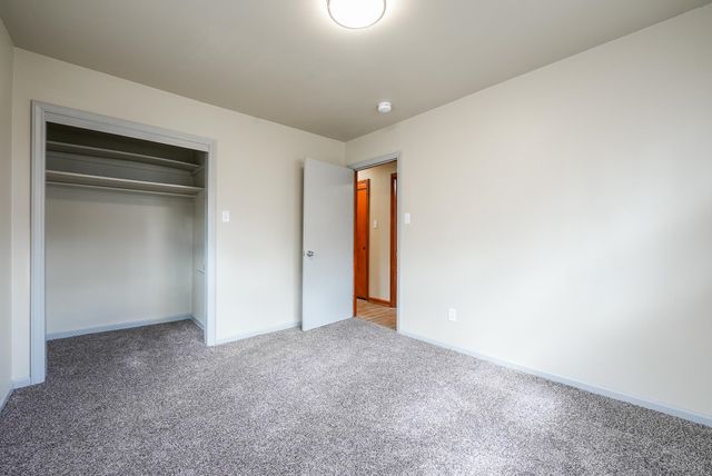 1405 W Edgemoor Dr, El Dorado, KS 67042