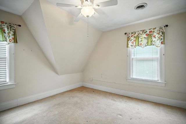 203 E Mckinley Street, Owatonna, MN 55060