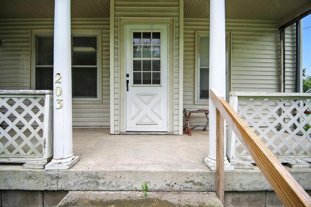 203 E Mckinley Street, Owatonna, MN 55060