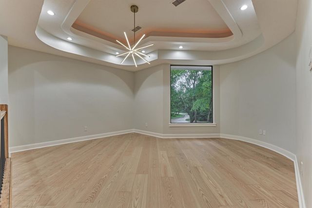 24 Autumn Crescent, The Woodlands, TX 77381