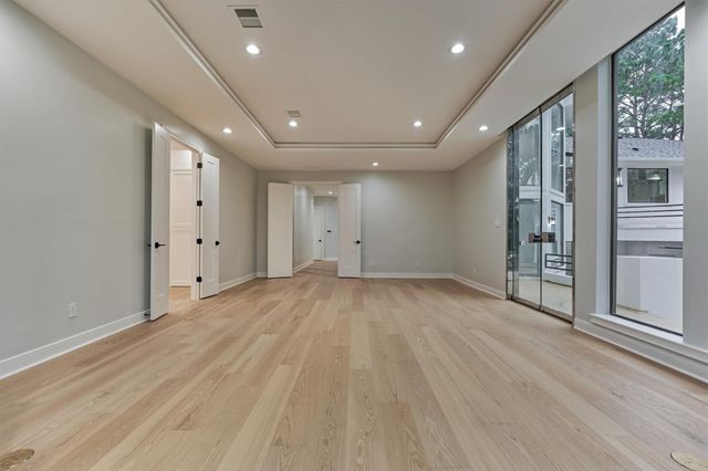24 Autumn Crescent, The Woodlands, TX 77381