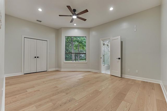 24 Autumn Crescent, The Woodlands, TX 77381
