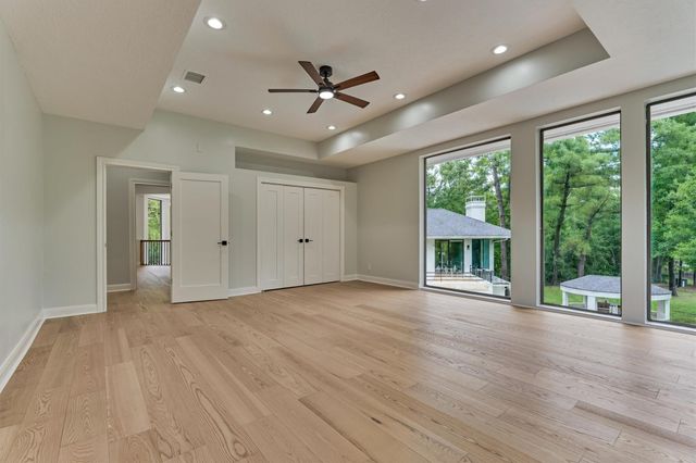 24 Autumn Crescent, The Woodlands, TX 77381
