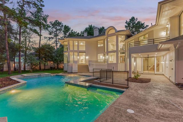 24 Autumn Crescent, The Woodlands, TX 77381