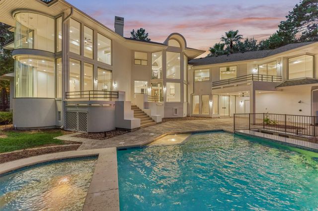 24 Autumn Crescent, The Woodlands, TX 77381