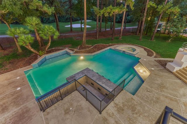 24 Autumn Crescent, The Woodlands, TX 77381