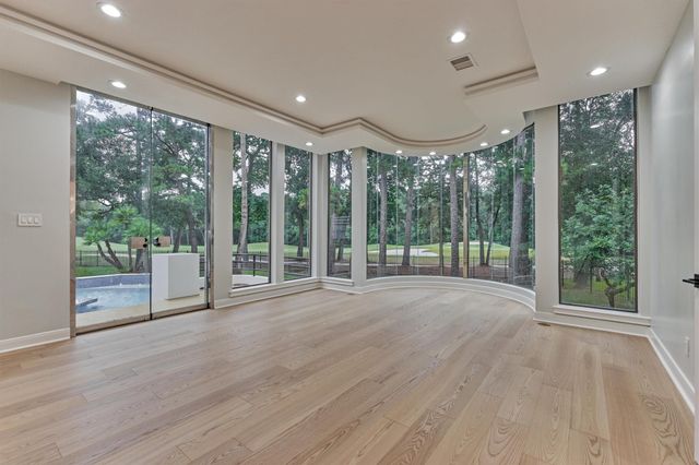 24 Autumn Crescent, The Woodlands, TX 77381