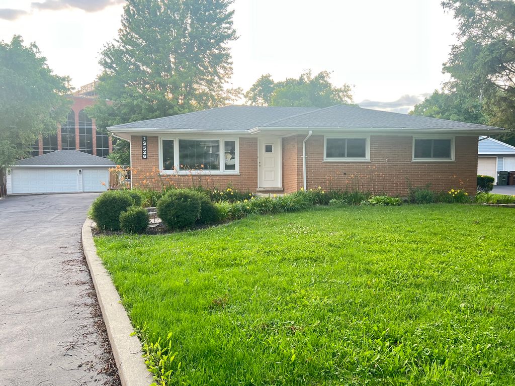 1S526 Nimitz Road, Oakbrook Terrace, IL 60181