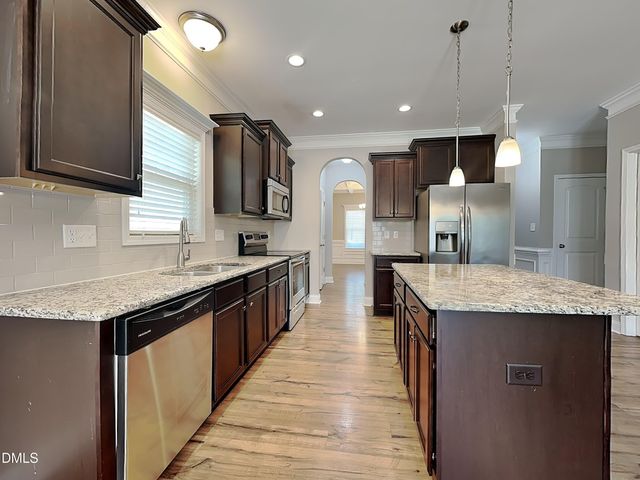 43 Brighton Circle, Lillington, NC 27546