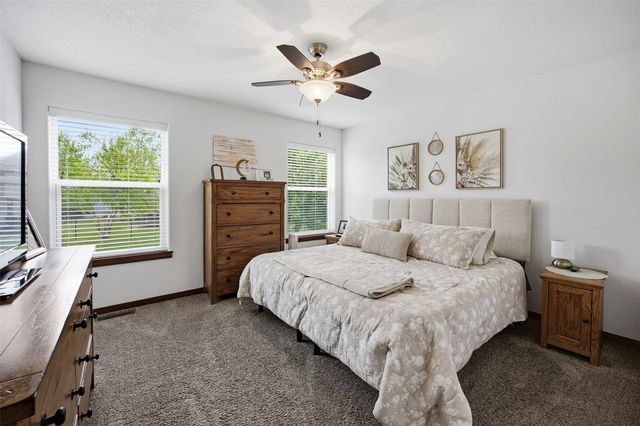 2660 Bullis Drive, Marion, IA 52302