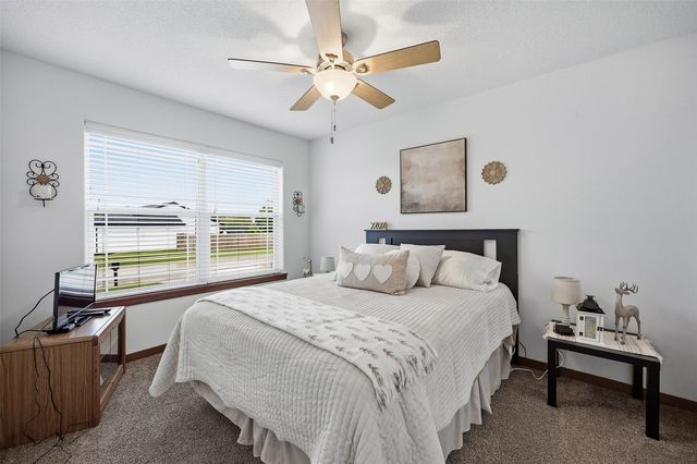 2660 Bullis Drive, Marion, IA 52302