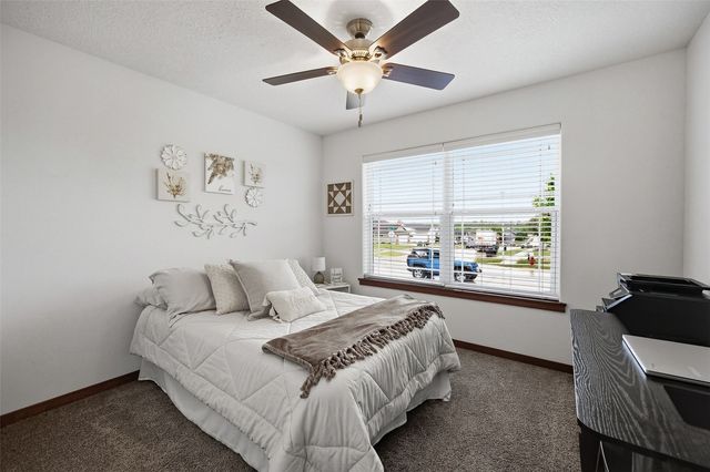 2660 Bullis Drive, Marion, IA 52302