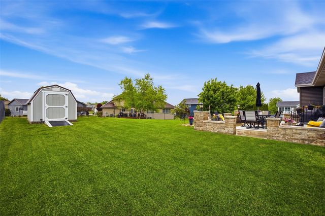 2660 Bullis Drive, Marion, IA 52302