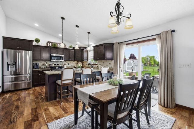 2660 Bullis Drive, Marion, IA 52302